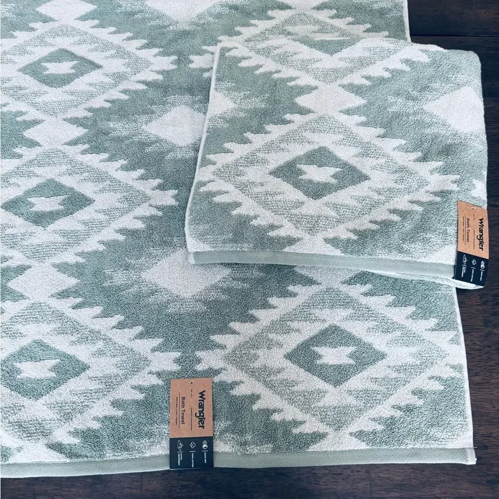 Wrangler Canyon Ranch 2-pc Green Southwest Western Tribal Aztec Bath Towels Set
